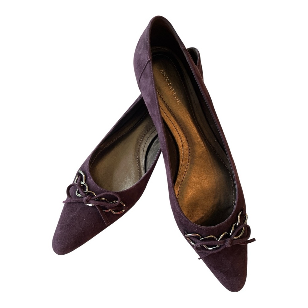 NWOT Ann Taylor Suede Women's Flats